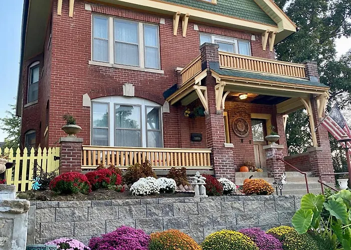 The Edmond An 1887 Arts & Crafts Gem