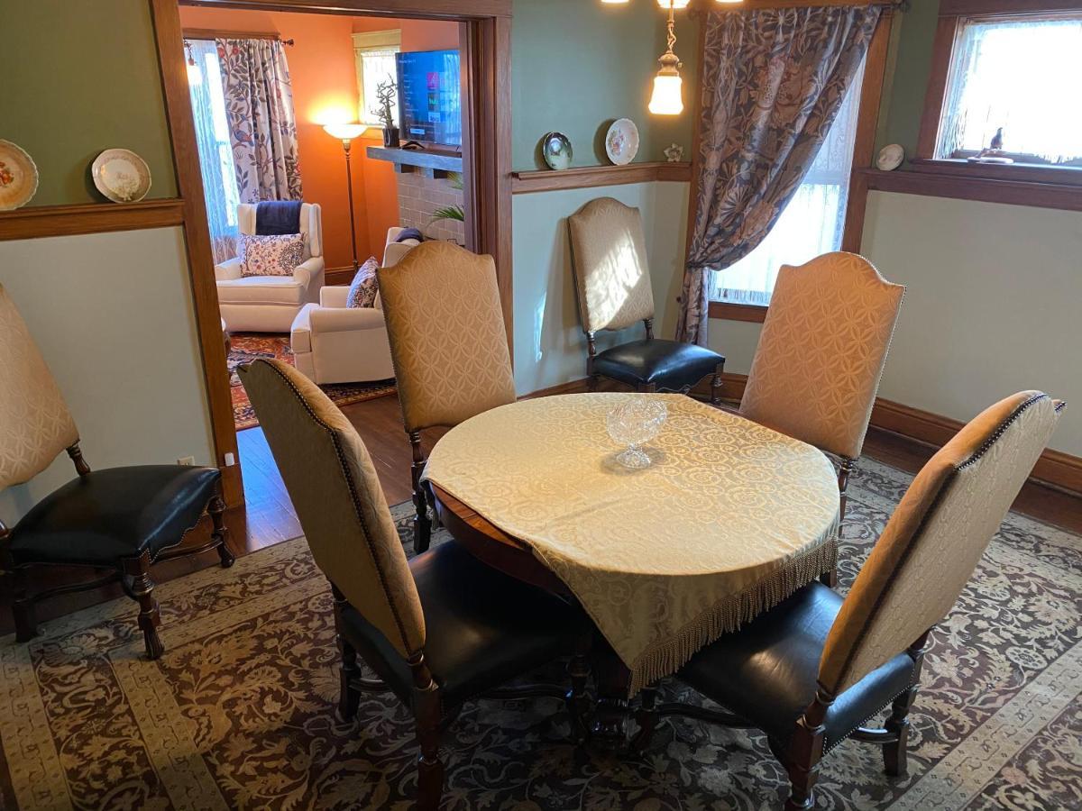 The Edmond An 1887 Arts & Crafts Gem * Saint Joseph